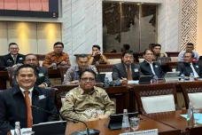 Tolak Perang Tarif Pajak,...