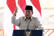 Prabowo Ingatkan Polri,...