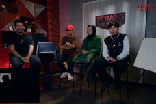 Siapa Sosok di Balik...