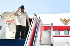 Bertolak ke NTB, Presiden...