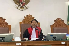 Persoalkan Penerapan...