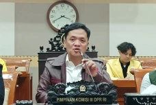 DPR Minta Kejagung Bentuk...