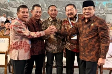Momen Kapolri dan Jaksa...