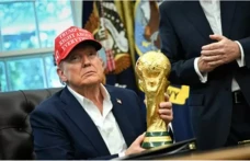 Trump Belum Nonton Piala...