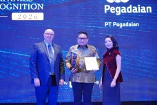Pegadaian Raih Penghargaan...