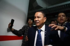 Hotman Paris Pengacara...