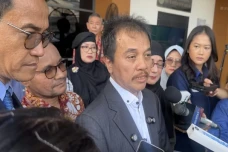 Roy Suryo: Praperadilan...