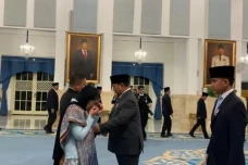 Belum Genap 2 Bulan...