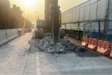 Hati-hati! Ada Perbaikan...