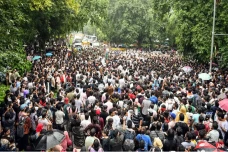 Ketika Demo Partai Kecoa...