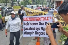 Demo Kantor Setwapres,...