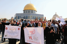 Warga Palestina Gelar...
