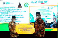 BTN Serahkan Bantuan...