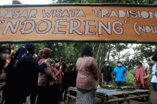 Sandiaga Uno Ajak Ayu...