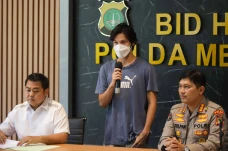 Negatif Tes Urine, Artis...
