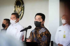 Bahas Kasus Garuda Indonesia,...