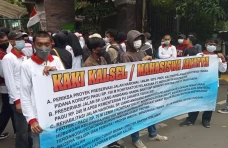 Tuntut Penuntasan Kasus...