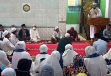 Tausiyah di Masjid Daarussalam,...