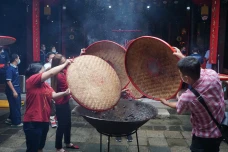 Tradisi Ritual Bakar...