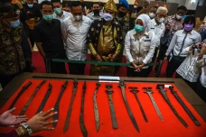 Penampakan Benda Pusaka...