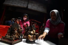 Indahnya Toleransi Menyambut...