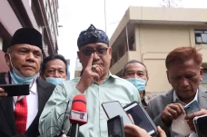 Edy Mulyadi Diperiksa...