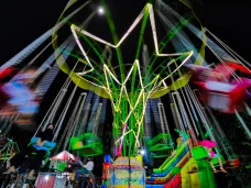 Warna-warni Pasar Malam...