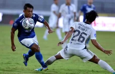 Persib Imbang 0-0 Lawan...