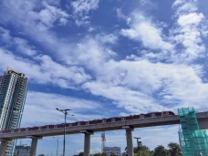 LRT Jabodebek Beroperasi...