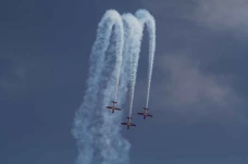 Atraksi Jupiter Aerobatic...