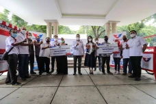 Partai Perindo Berikan...