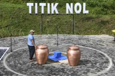 Jelang Ritual Kendi...