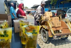 Operasi Minyak Goreng...
