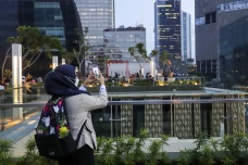 Menikmati Senja Kota...
