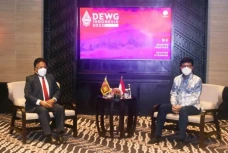 Bertemu Menteri Media...