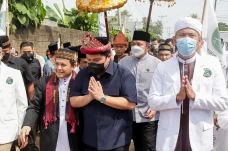 Erick Thohir Hadiri...