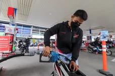 Pertamina Resmi Naikkan...