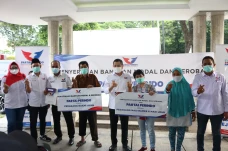 Serahkan Gerobak dan...