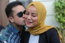 Hadiri Sidang Cerai...