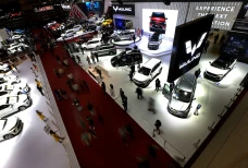 Wuling Motors Hadirkan...