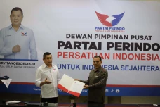 Hary Tanoe Tunjuk Boyke...