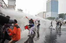 Aksi Demo 11 April di...