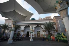 Pesona Masjid Ar-Rahman...
