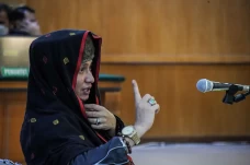 Sidang Eksepsi Bahar...