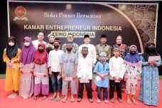 Dengan Berbagi, Kamar...