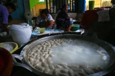 Kampung Pempek Tanggo...
