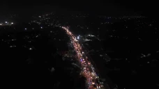 Ribuan Kendaraan Melintas...