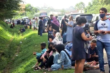 Wisatawan Terjebak Kemacetan...