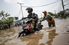 Banjir Setinggi 70 Cm...