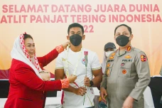 Atlet Panjat Tebing...